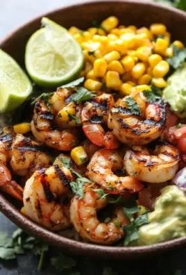 Gegrillte Garnelen Bowl mit Avocado Mais-Salsa & Cremiger Sauce 19 Gegrillte Garnelen Bowl mit Avocado Mais-Salsa & Cremiger Sauce