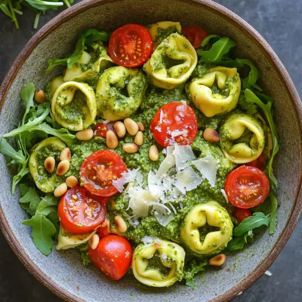 Tortellini-Salat mit Pesto